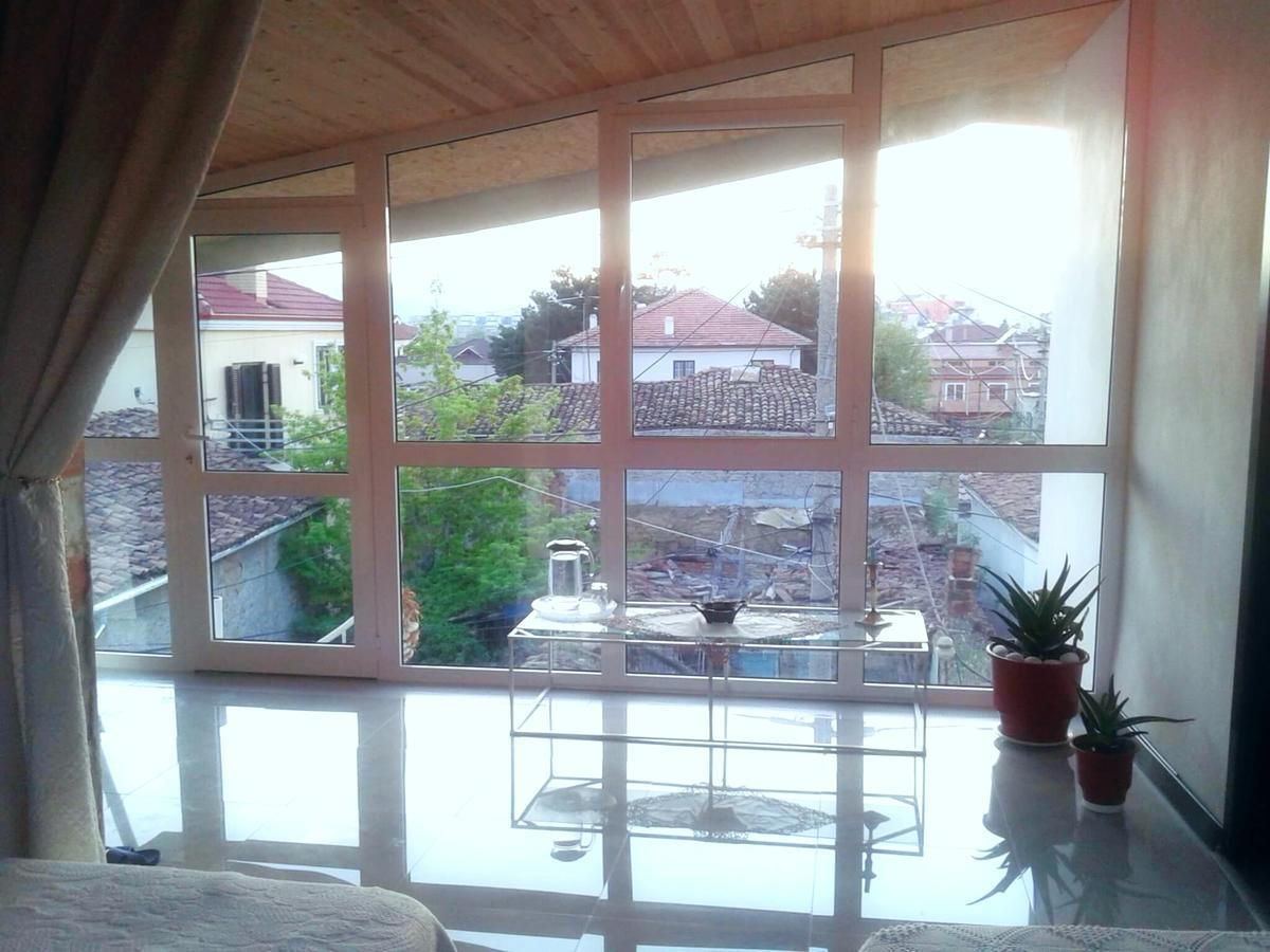 Cozy Loft Apartment Korce Bagian luar foto
